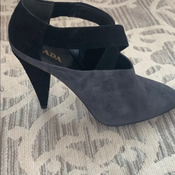 Prada boots - Picture 2 of 7